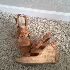 guess daystar wedge sandal